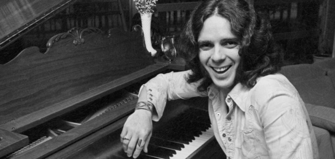 Bobby Whitlock, Derek & the Dominos Co-Founder and Storied Session Musician, Dies at 77