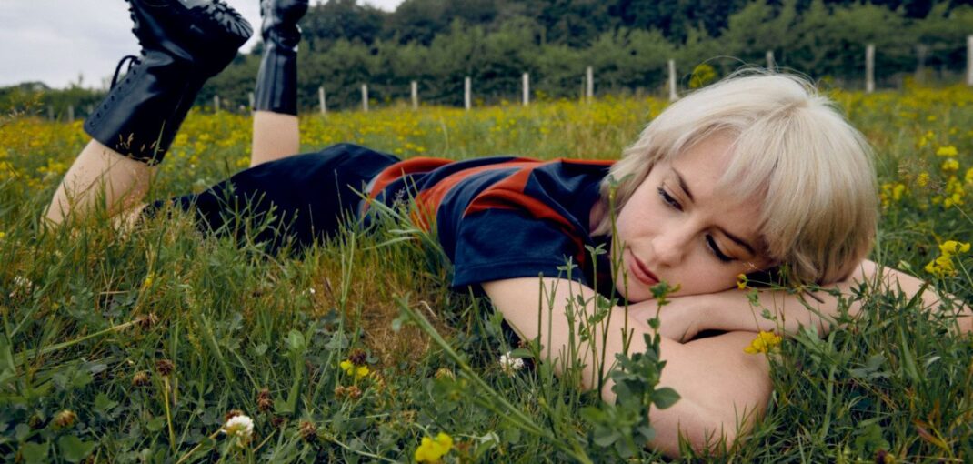 Avalon Emerson Shares Video for New & the Charm Song, Announces European Tour Dates: Watch Avalon Emerson Shares Video for New & the Charm Song, Announces European Tour Dates: Watch