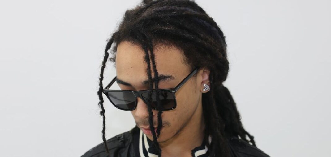 Che Celebrates Christmas With REST IN BASS Deluxe Che Celebrates Christmas With REST IN BASS Deluxe