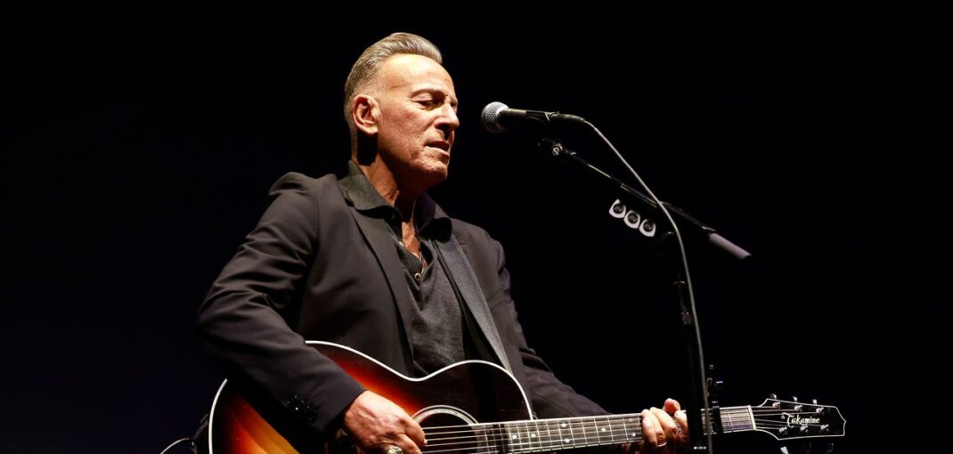 Bruce Springsteen Rallies Against Trump and ICE in New Protest Song “Streets of Minneapolis” Bruce Springsteen Rallies Against Trump and ICE in New Protest Song “Streets of Minneapolis”