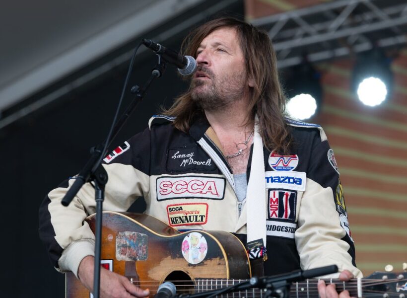 Lemonheads’ Fan Accuses Evan Dando of Sending Unsolicited Explicit Videos Lemonheads’ Fan Accuses Evan Dando of Sending Unsolicited Explicit Videos