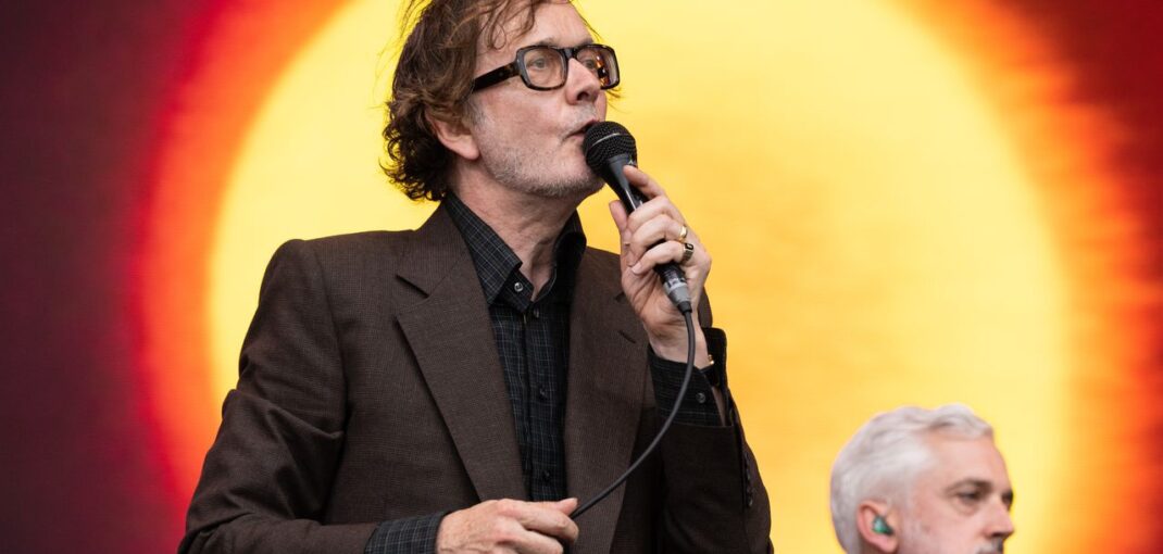 Pulp Share New Song “Begging for Change” Pulp Share New Song “Begging for Change”