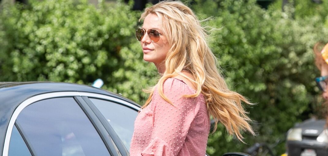 Britney Spears Enters Rehab Voluntarily After D.U.I. Arrest Britney Spears Enters Rehab Voluntarily After D.U.I. Arrest