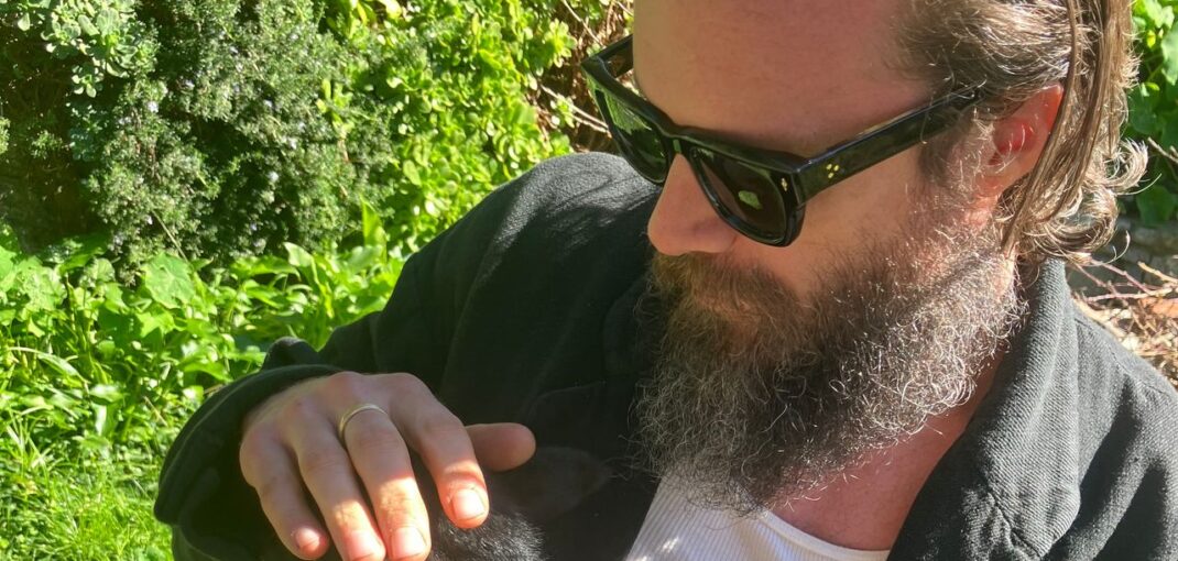 Listen to Father John Misty’s New Song “The Payoff”